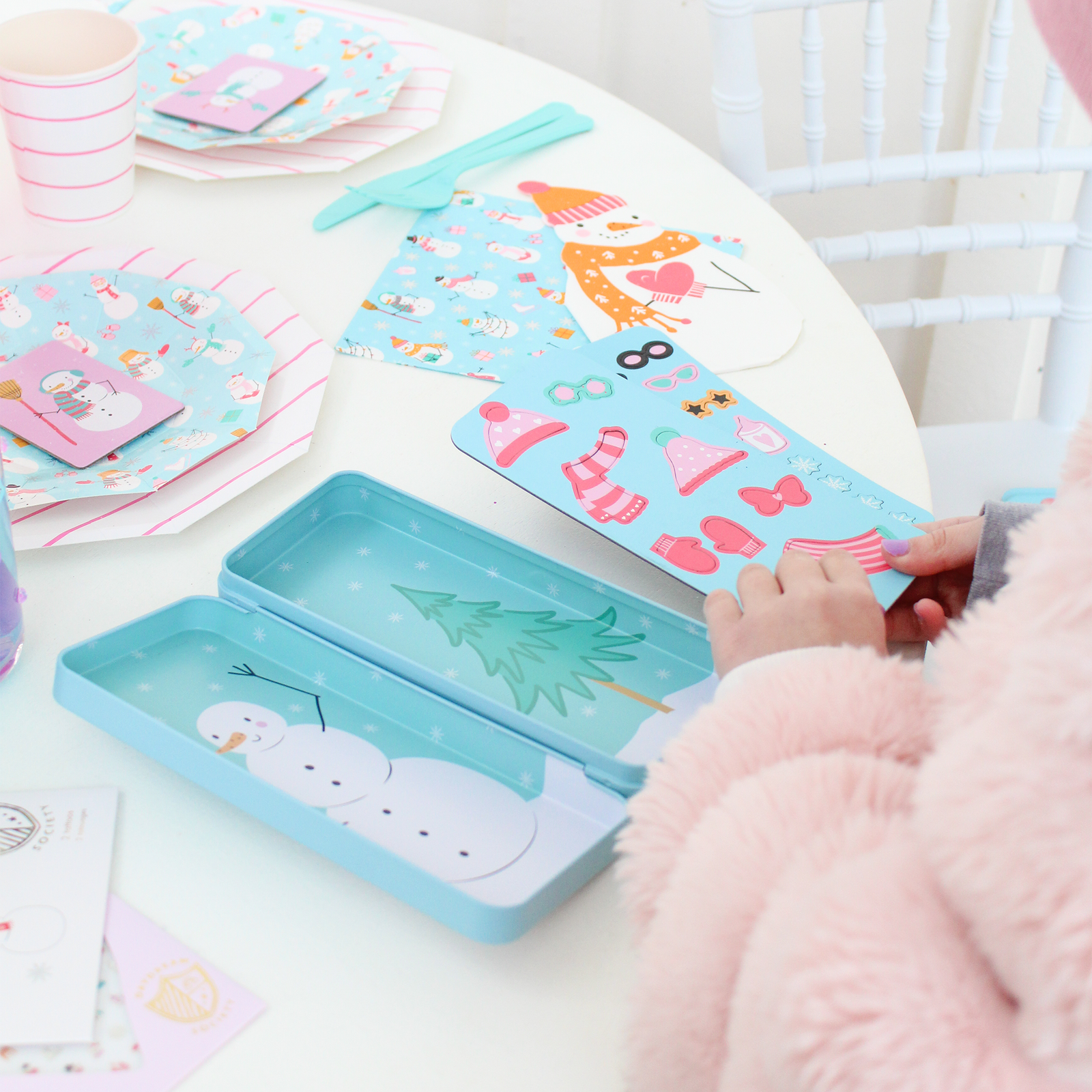 Blizzard Buddies Magnetic Dress Up Game