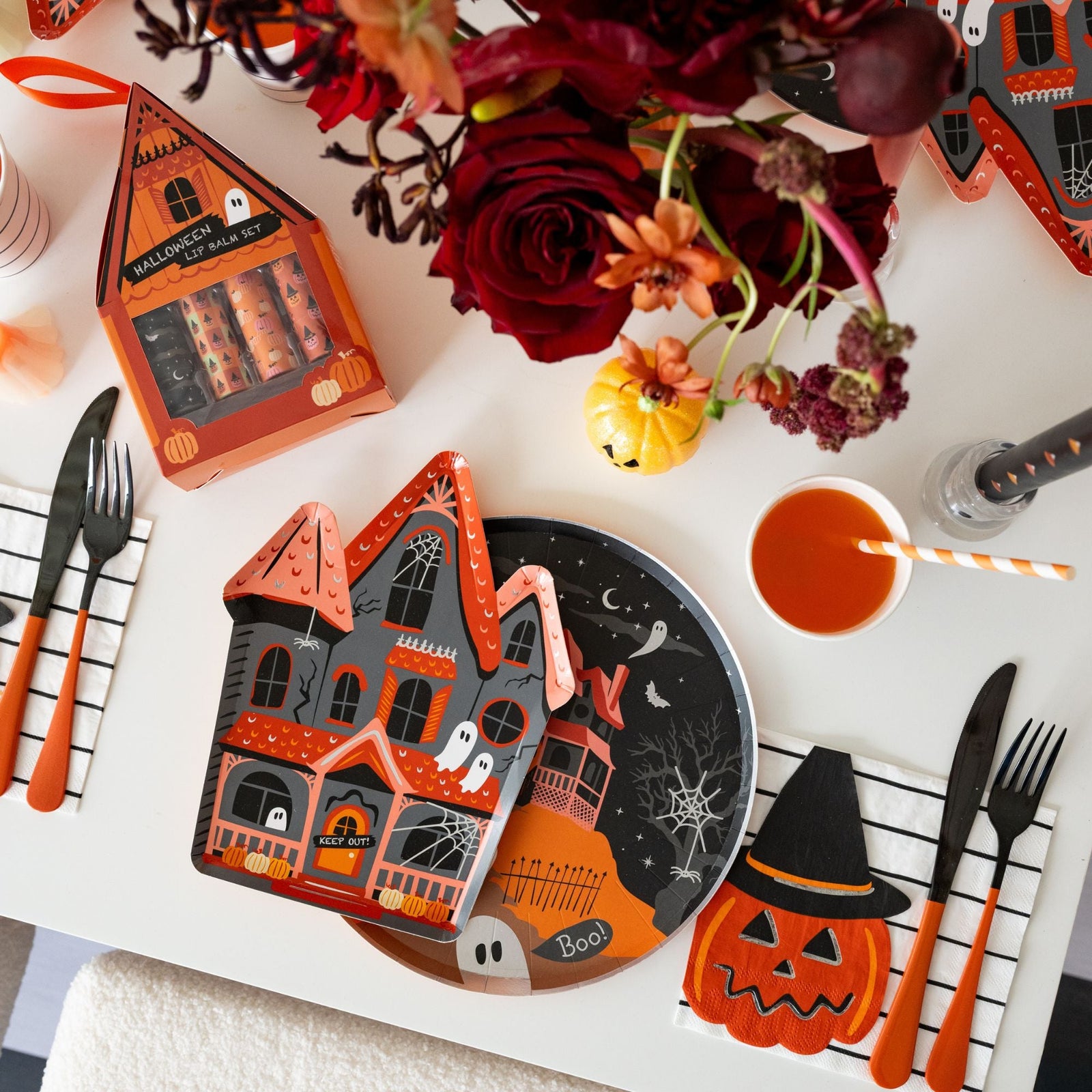 Trick or Treat Street Haunted House Large Plates, Daydream Society