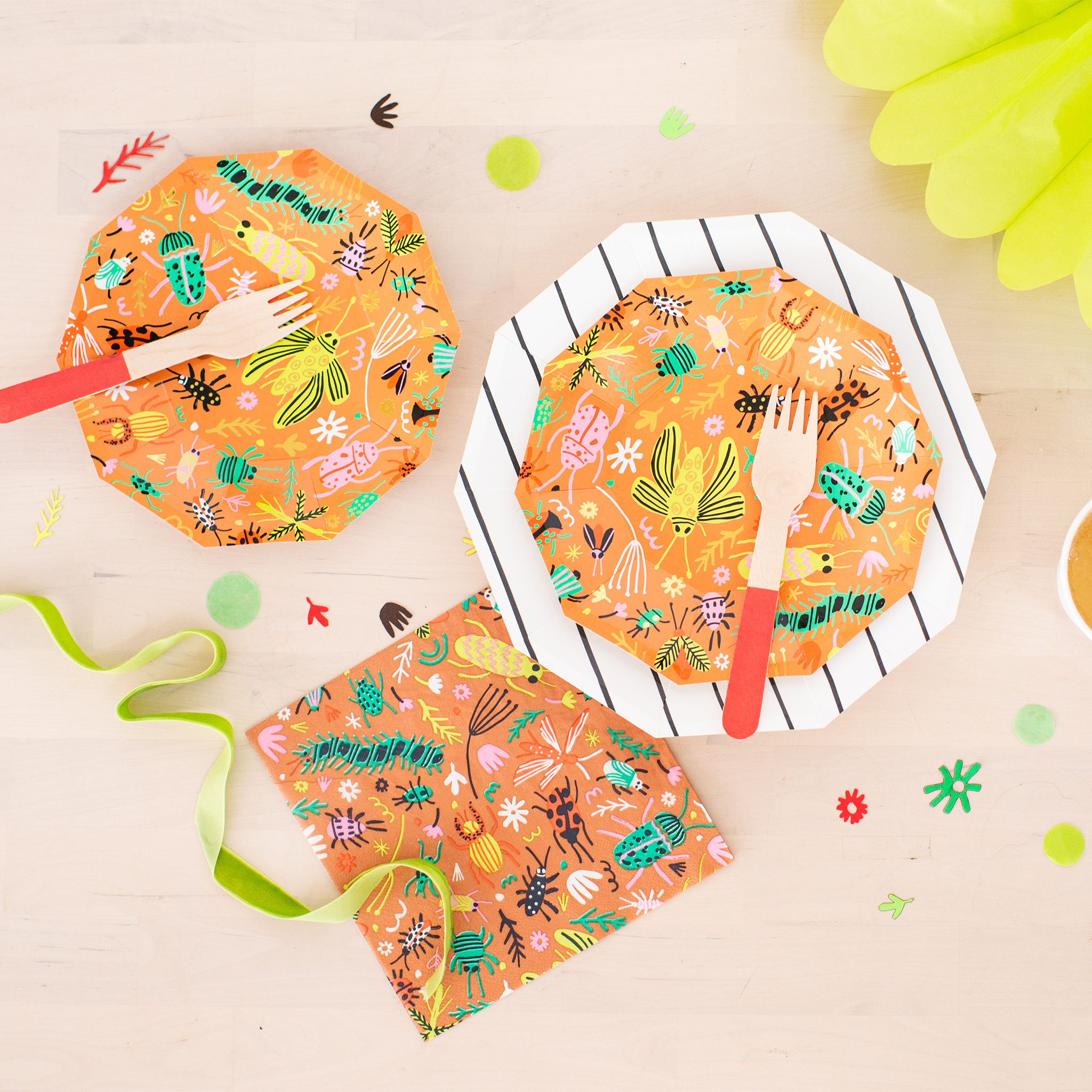 Daydream Society Backyard Bugs – 8 Kleine Pappteller Mit Insekten-Motiv (19 Cm)
